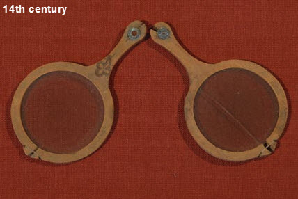 Szemüveg a 14. századból