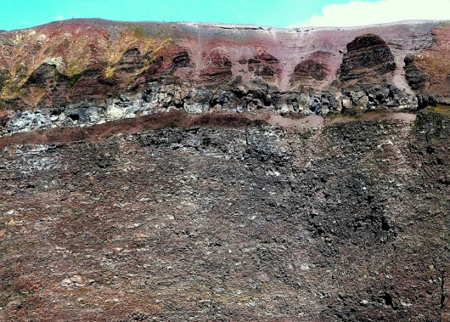 A Vezúv kráterfala