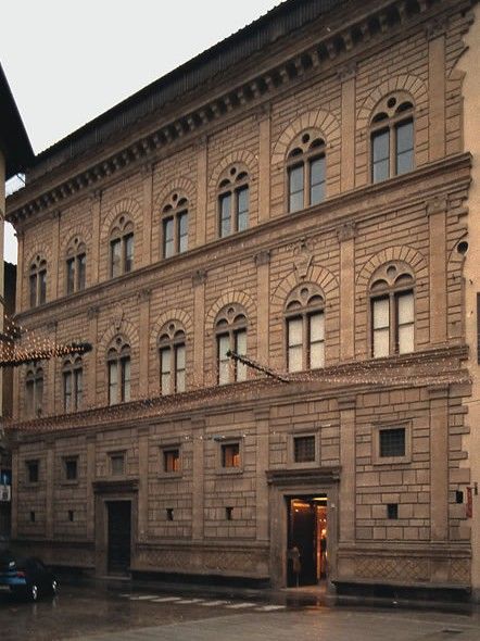 Palazzo Rucellai - Leon Battista Alberti tervei alapján - 1446-51